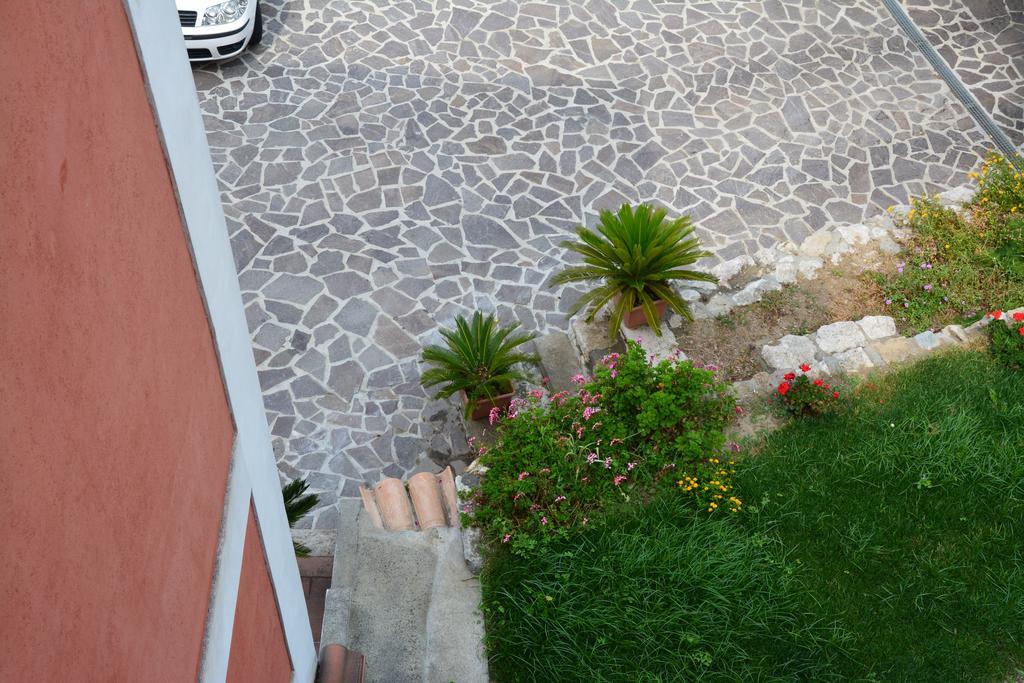 B&B La Casa Rossa Паола Екстериор снимка